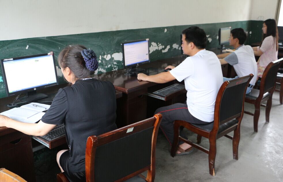 钟祥市双河小学:积极参加安全知识网络竞赛答